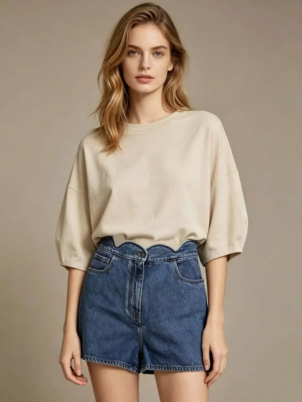 NWOT $890 VALENTINO GARAVANI Scalloped Denim Shorts Blue Size 28 High Waist